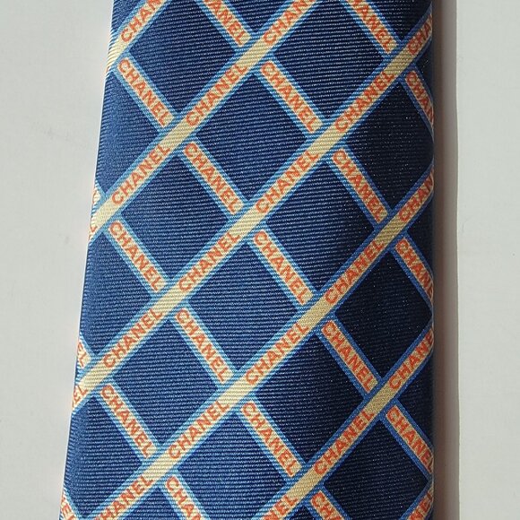 CHANEL Men's Vintage Tie 100% Silk Made in Italy - Blue white crosshatch CHANEL - Picture 4 of 5